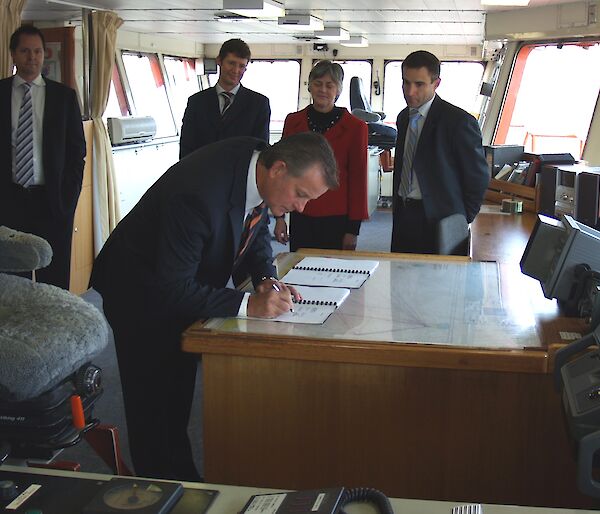 Signing of Aurora Australis five-year contract