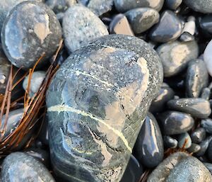 A rock with lots of different layers in it.