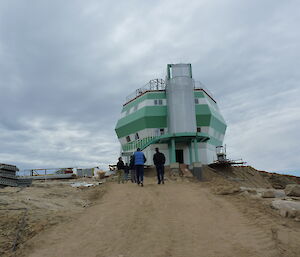 A new atmospheric physics building under construction at China’s Zhongshan Station.