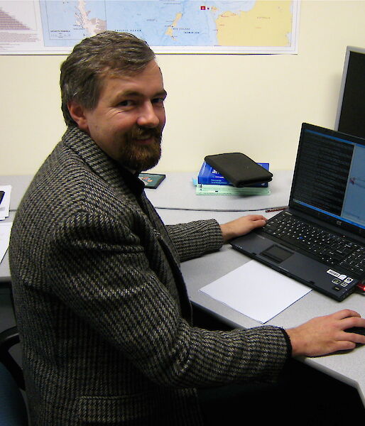Ian Ball working on his computer on the Marxan software