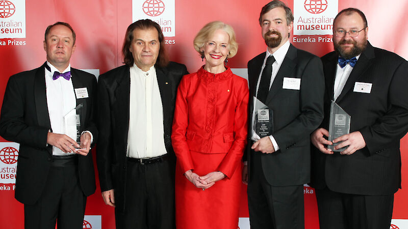 Recipients and presenters of the Sherman Eureka Prize for Environmental Research (L-R): Professor Hugh Possingham, Mr Brian Sherman AM, Governor General Her Excellency Ms Quentin Bryce AC, Dr Ian Ball, Mr Matthew Watts.