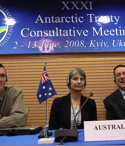 CEP delegates, Ewan McIvor (left), Penny Richards (DFAT) and Tony Press.