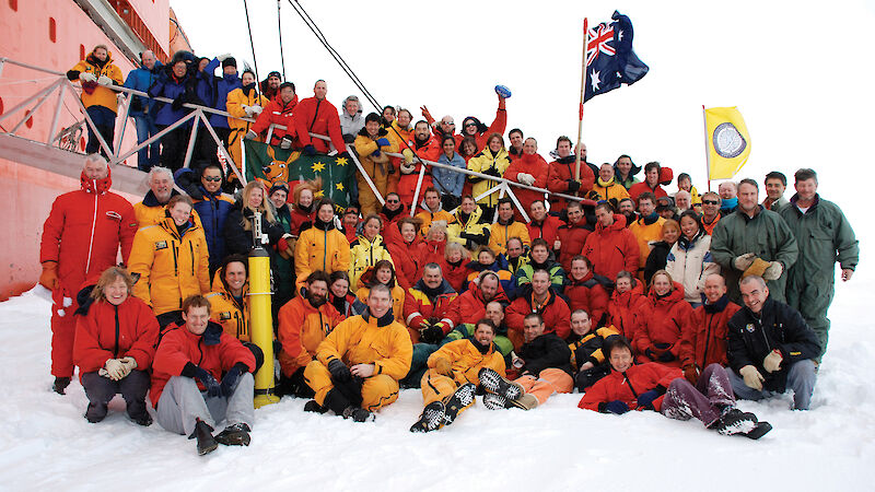 SIPEX expeditioners pose for a photo on the sea ice