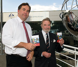 Australian Antarctic Division Chief Medical Officer Dr Jeff Ayton (left), and Dr Peter Gormly, at the launch of the seventh edition of the First Aid Manual in 2008