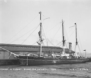 Three-masted ship at Hobart wharf 1914.