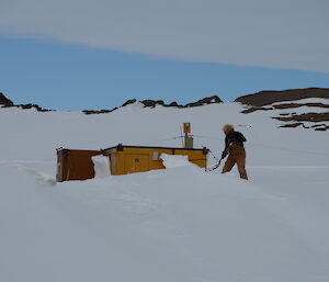 Anders digging out the hut at Colbeck