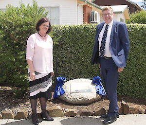 CEO of the May Shaw Health Centre, Julie Orr and Australian Antarctic Division Operations Manager, Rob Wooding at Bob Dingle’s plaque unveiling.
