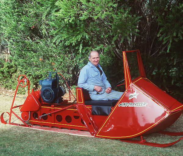 Picture of man on Antarctic polaris