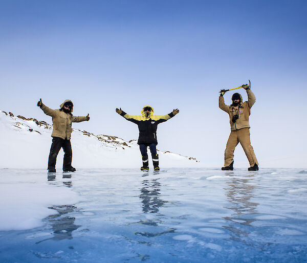 Australian Antarctic expeditioners on the ice