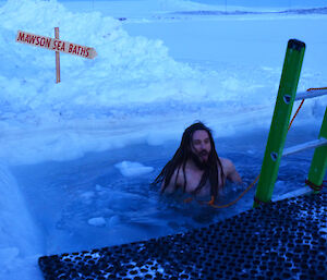 Mawson expeditioner, Shane Ness takes a dip