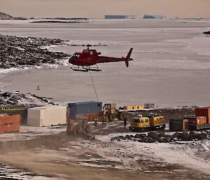 Helicopter lands at Australia’s Davis station during refuelling operations