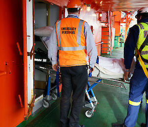 The ill expeditioner is transferred from the Aurora Australis