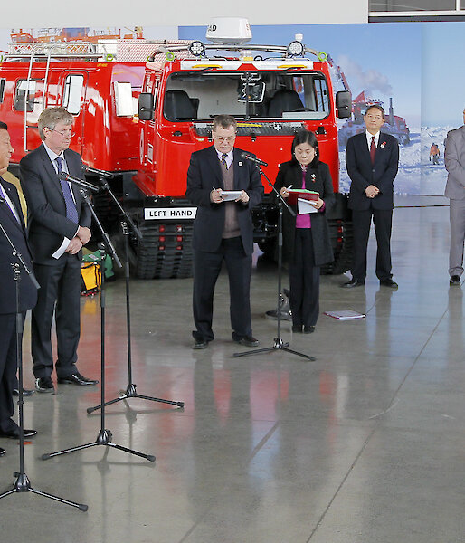 Prime Minister Abbott, President Xi and Dr Tony Fleming speak via video conference to expeditioners at Davis station in Antarctica