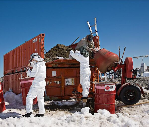 Casey station expeditioners working on remediation of the old Thala Valley tip site