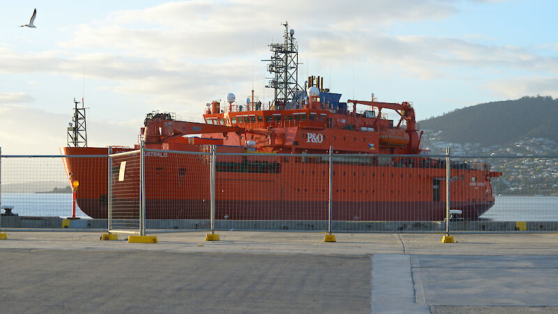 Aurora Australis arriving in Hobart