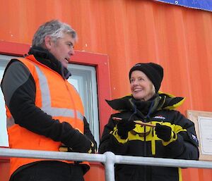 Casey Station Leader, Allan Cooney, speaking with the Governor-General