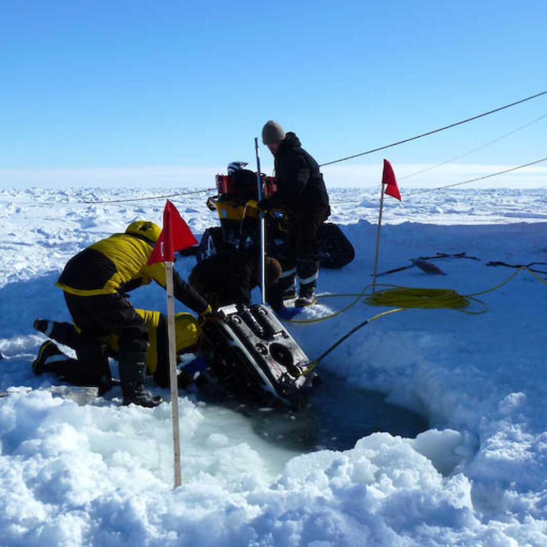 Australian Scientists Making The Most Of The Dark Australian 