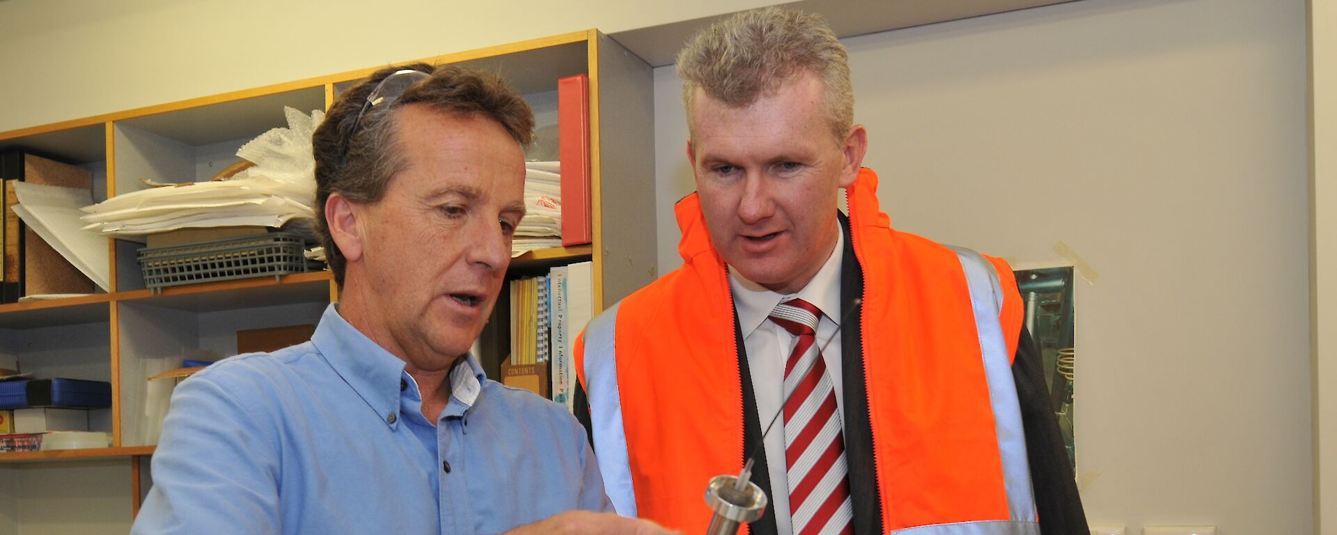 Dr Nick Gales with Environment Minister Tony Burke (Photo: Glenn Jacobson)