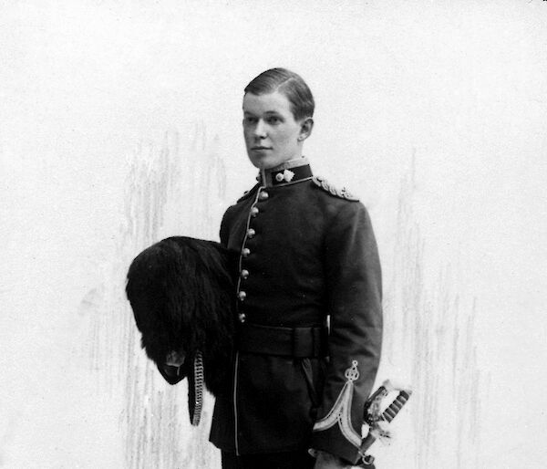 Portrait of Ninnis in the Royal Fusiliers uniform.