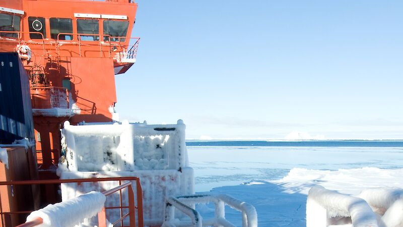 Aurora Australis in pack ice