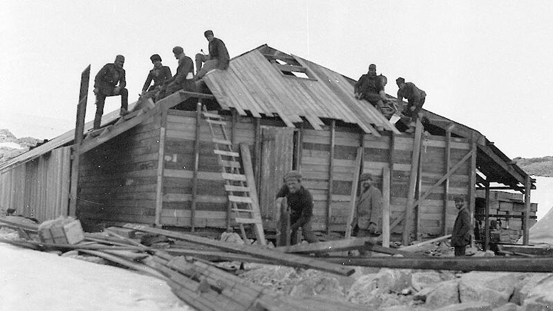 Cladding the roof of the Main Hut