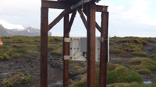 The digital camera set up on an old frame at Atlas Cove station