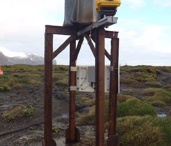 The digital camera set up on an old frame at Atlas Cove station