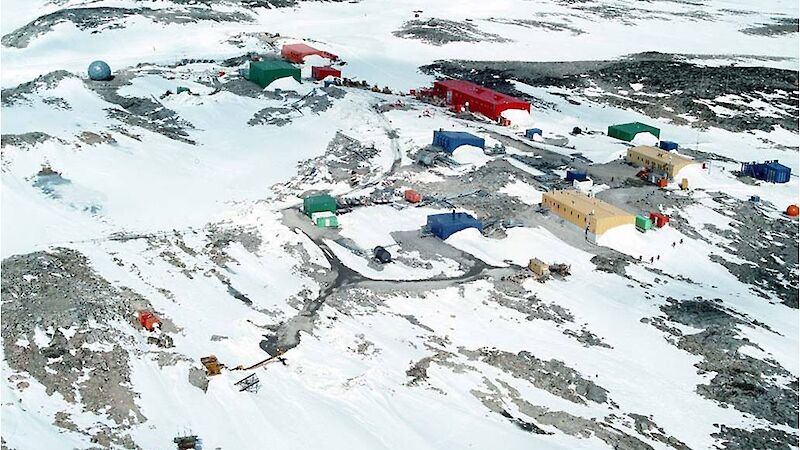 Casey station (Photo: Robb Clifton)