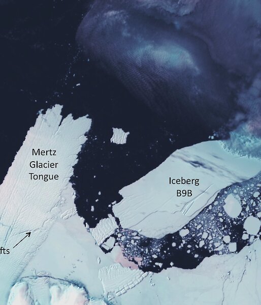 Satellite image showing B9B iceberg approaching the Mertz Glacier tongue