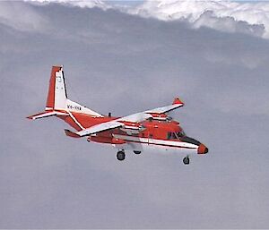 Casa 212–400 in flight