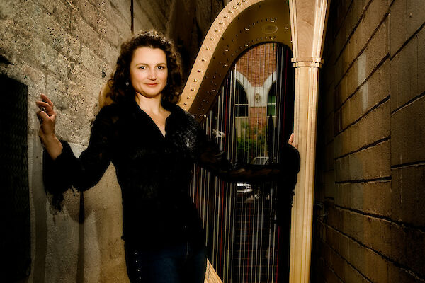Alice Giles with harp