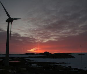 A solar pillar seen from Mawson station