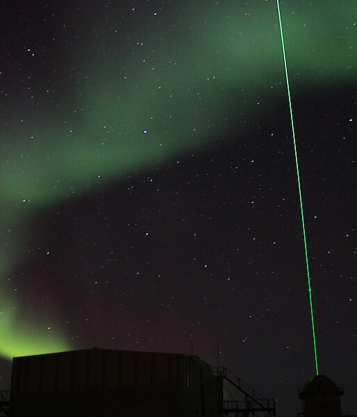 LIDAR beam and aurora over Davis station