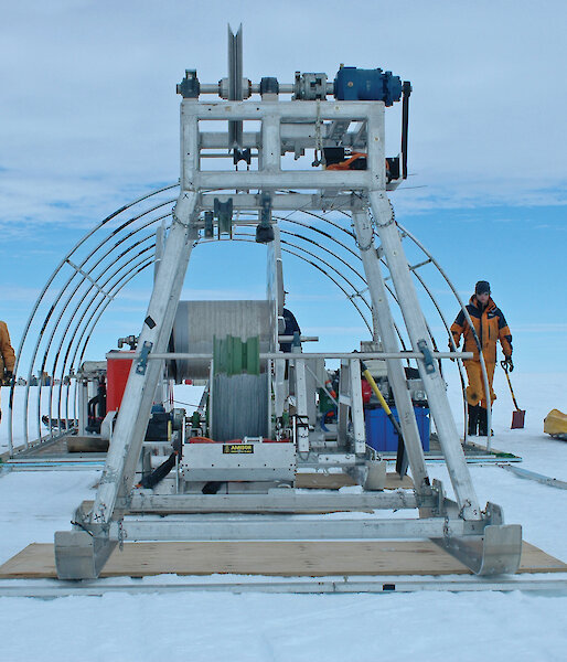 Drilling a borehole through the Amery Ice Shelf