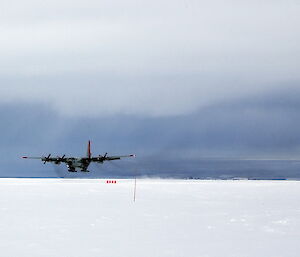 Touch-down at Casey skiway