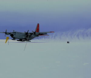 Hercules touches down at Casey skiway