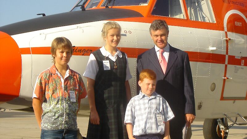 Senator Ian Campbell with the winners