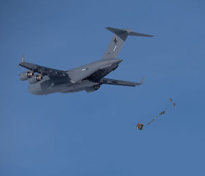 C-17A Globemaster III commences airdrop near Australia’s Casey research station
