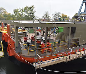 This photo shows the ship’s aft science deck with the starboard aft mooring station in the foreground.