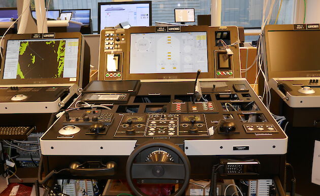 Central driving console.