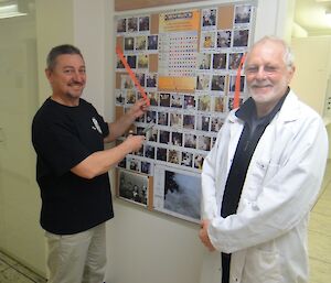 Mark Hunt (SL) and Jorg Metz (Laboratory Manager) in front of the new display