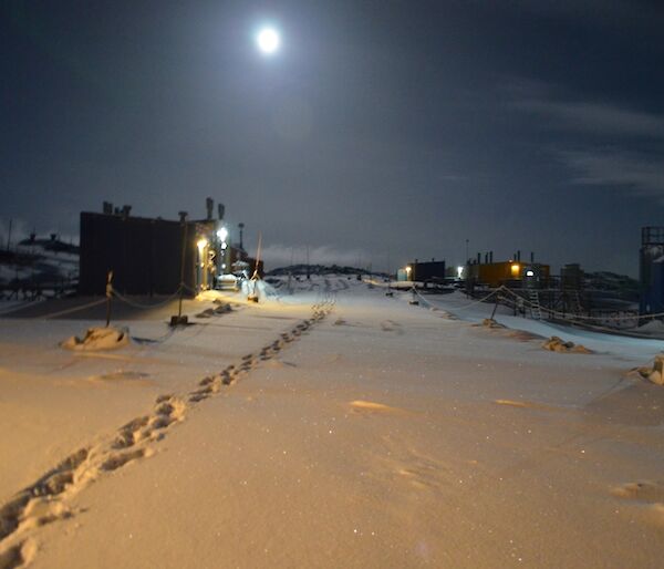 Moon at Casey with the station illuminated