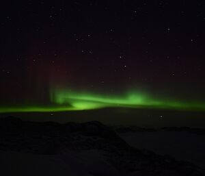 Aurora at Browning Hut in a dark sky