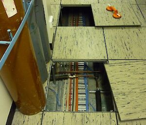 Access to the subfloor is straightforward through the modular floor