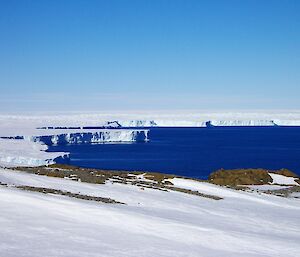 The cliff edge of the Vanderford Glacier