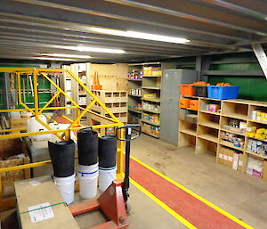 Mezzanine floor picture with different racks