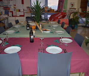 Dining room decorated with red, gold and green
