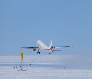 The A319 taking off from Wilkins