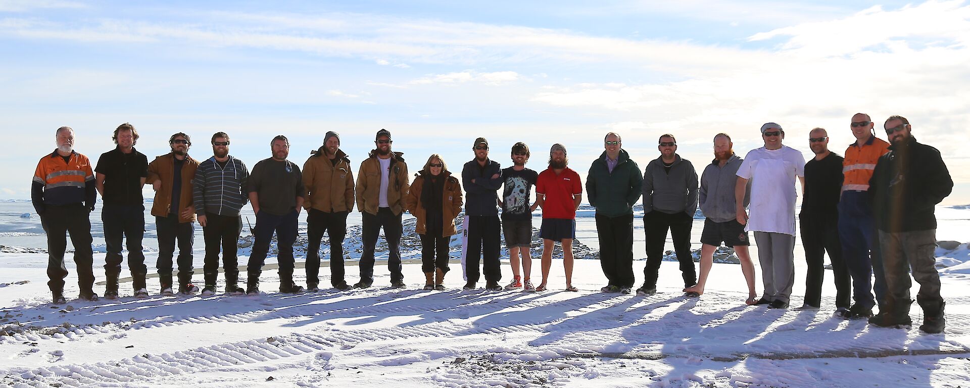 Photo of everyone at Casey for the 2014 winter — all 18.