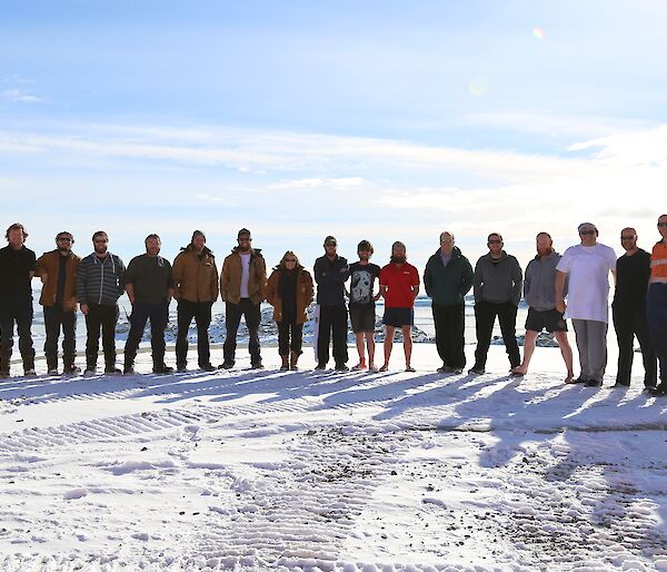 Photo of everyone at Casey for the 2014 winter — all 18.